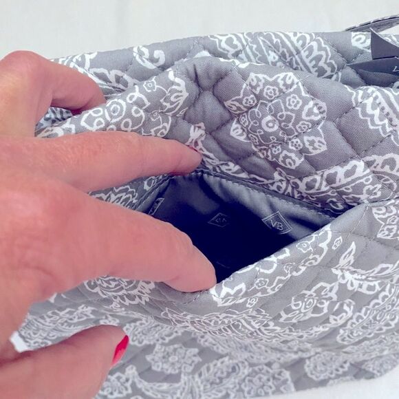 ❤️AMAZING DEAL❤️ TCU Vera Bradley Triple Zip Hipster Crossbody NWT - Picture 9 of 9